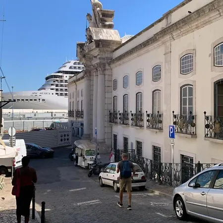 Modern Boutique In The Heart Of Alfama Lisboa